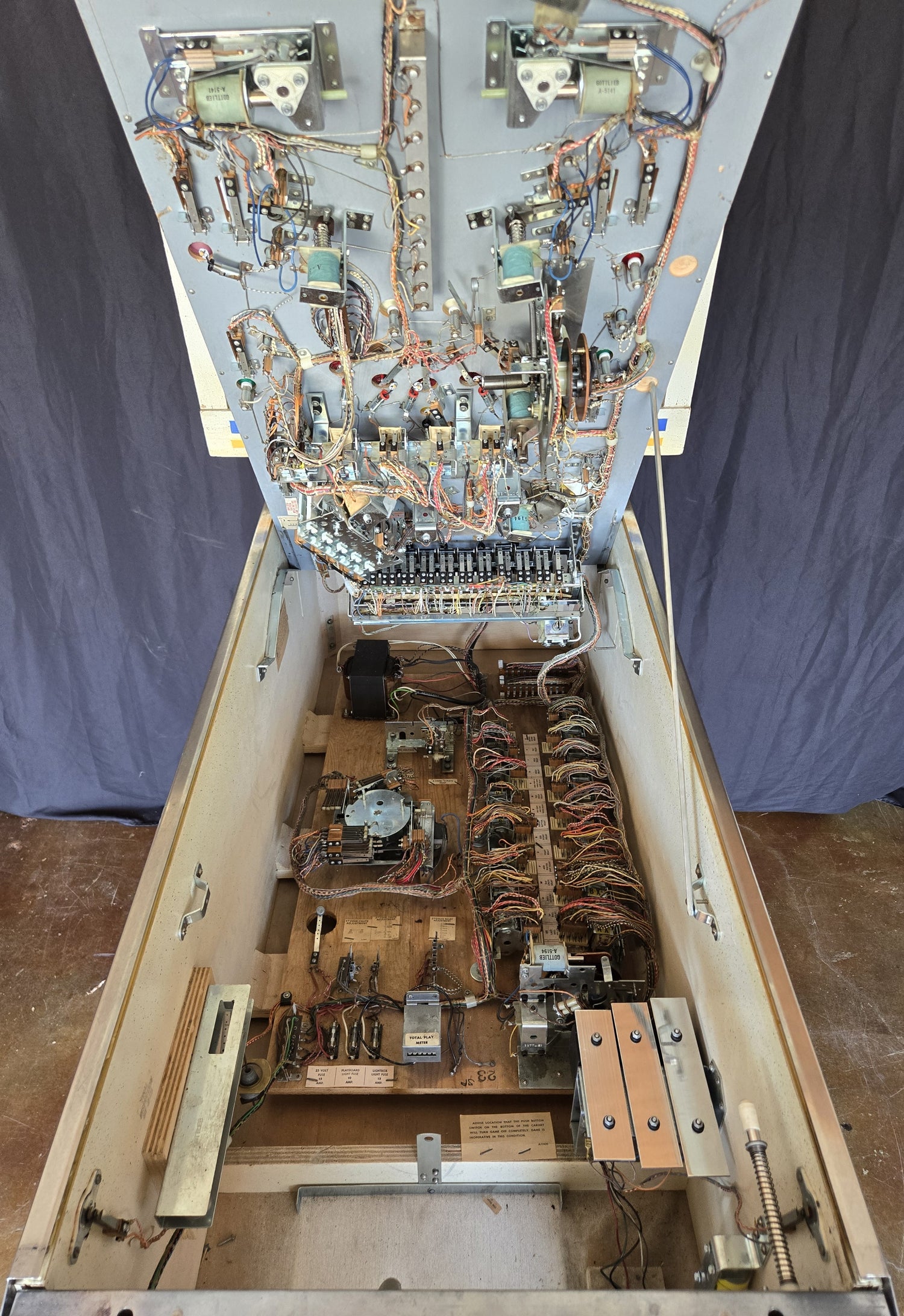 Surf Champ (Refurbished) Gottlieb 1976