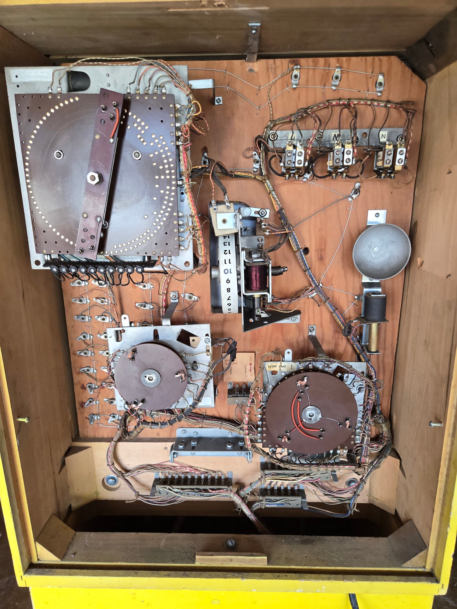 Royal Flush (Refurbished Wood Rail) Gottlieb 1957