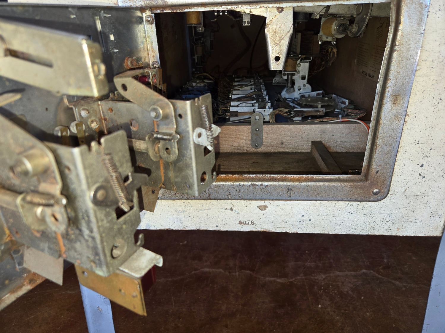 Royal Flash (Refurbished) Chicago Coin 1964