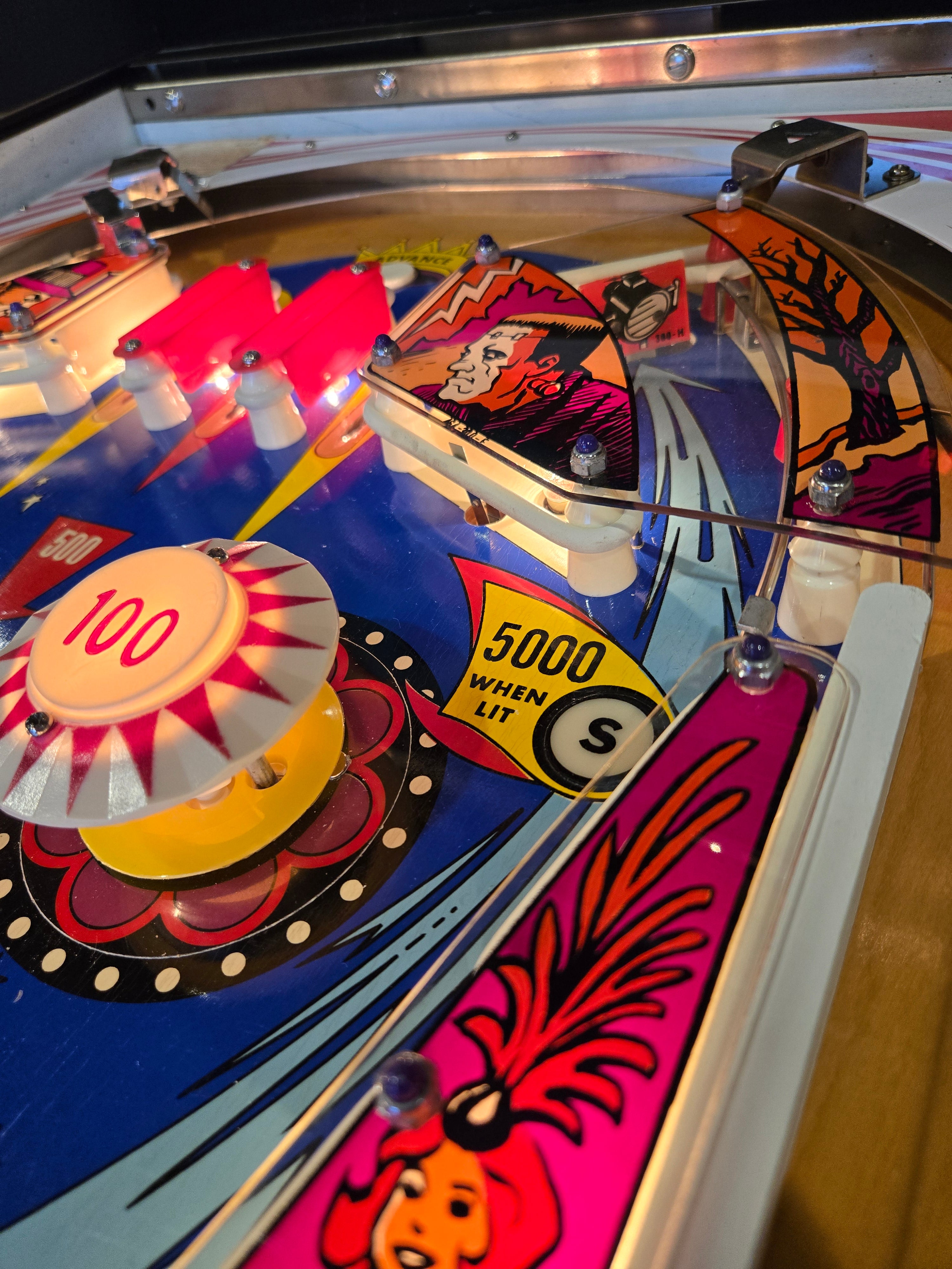 Hollywood (Refurbished) Chicago Coin 1976