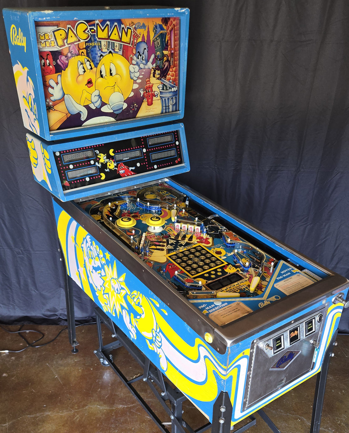 Mr. &amp; Mrs. Pac-Man (Refurbished) Bally 1982